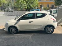Usata Lancia Ypsilon 69 CV (50 kW) 2015 Bianco Utilitaria