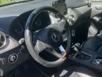 Usata Mercedes B180 109 CV (80 kW) 2015 Bianco Utilitaria