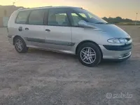 Usata Renault Grand Espace 190 CV (139 kW) 2002 Grigio Monovolume