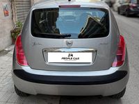 Usata Lancia Ypsilon 69 CV (50 kW) 2006 Grigio Utilitaria