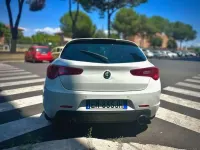 Usata Alfa Romeo Giulietta Quadrifoglio Verde 235 CV (172 kW) 2012 Bianco Utilitaria