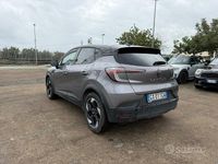 Usata Renault Captur Techno 145 CV (106 kW) 2024 Grigio SUV