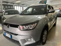 Usata SsangYong Tivoli 128 CV (94 kW) 2017 Grigio SUV