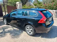 Usata Volvo V60 115 CV (84 kW) 2015 Nero Station wagon