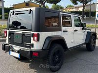 Usata Jeep Wrangler Sahara 177 CV (130 kW) 2010 Bianco SUV