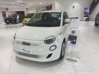 Usata Fiat 500e 86 kW (118 CV) 2024 Bianco Utilitaria
