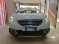 Usata Peugeot 2008 Allure 99 CV (72 kW) 2015 Bianco SUV