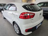 Usata Kia Rio Active 75 CV (55 kW) 2016 Bianco Berlina
