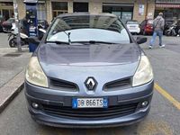 Usata Renault Clio II 75 CV (55 kW) 2006 Grigio Berlina