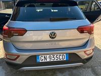 Usata VW T-Roc Life 150 CV (110 kW) 2023 Grigio SUV