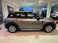 Usata Mini Cooper D Countryman 149 CV (109 kW) 2019 Oro SUV
