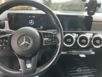 Usata Mercedes A180 109 CV (80 kW) 2019 Nero Berlina