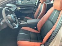 Begagnad Mazda 3 Nagisa 141 HK (103 kW) 2025 Grå Sedan