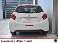 Usata Peugeot 208 Active 83 CV (61 kW) 2019 Bianco Utilitaria