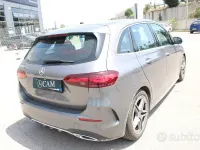 Usata Mercedes B180 AMG Line Premium 116 CV (85 kW) 2024 Grigio Utilitaria