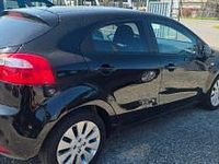 Usata Kia Rio EX 75 CV (55 kW) 2012 Nero Berlina