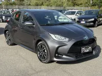 Usata Toyota Yaris Hybrid Lounge 92 CV (67 kW) 2022 Argento Berlina