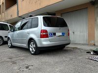 Begagnad VW Touran 105 HK (77 kW) 2005 Grå Minibuss