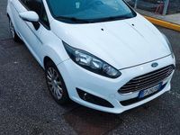 Usata Ford Fiesta 97 CV (71 kW) 2013 Bianco Utilitaria