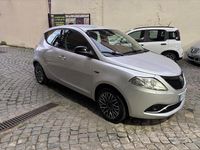 Usata Lancia Ypsilon Platinum 69 CV (50 kW) 2016 Grigio Utilitaria