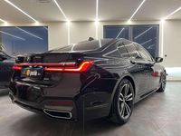 Usata BMW 730L M Sport 286 CV (210 kW) 2021 Blu/azzurro Berlina