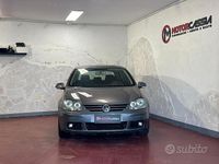 Begagnad VW Golf IV Sportline 140 HK (102 kW) 2005 Grå Sedan