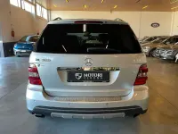 Usata Mercedes ML320 Chrome 224 CV (164 kW) 2006 Argento SUV
