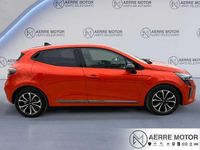 Usata Renault Clio V Techno 101 CV (74 kW) 2024 Arancione Berlina