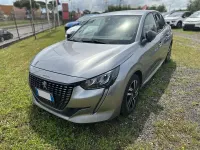Usata Peugeot 208 Allure 101 CV (74 kW) 2023 Grigio Utilitaria