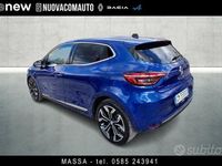 Käytetty Renault Clio V Intens 101 HP (74 kW) 2023 Sininen Sedan