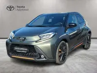 Usata Toyota Aygo X Limited 72 CV (52 kW) 2022 Cardamom green & black SUV