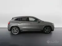 Usata Mercedes GLA200 AMG Line Premium 150 CV (110 kW) 2023 Grigio montagna SUV