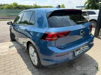 Usata VW Golf VIII 150 CV (110 kW) 2024 Bluazzurro Berlina