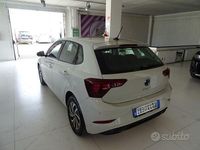Usata VW Polo Life 95 CV (69 kW) 2023 Beige Utilitaria