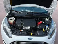 Usata Ford Fiesta 75 CV (55 kW) 2015 Bianco Utilitaria