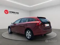 Usata Volvo V60 Kinetic 116 CV (85 kW) 2015 Rosso Station wagon