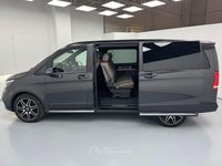 Usata Mercedes V300 Avantgarde 239 CV (175 kW) 2023 Gray Monovolume