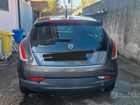 Usata Lancia Delta 120 CV (88 kW) 2012 Grigio Utilitaria