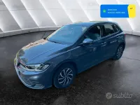 Usata VW Polo Life 95 CV (69 kW) 2023 Grigio Utilitaria