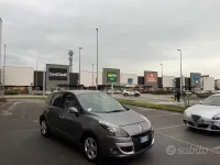 Usata Renault Scenic E-Tech Luxe 110 CV (80 kW) 2011 Grigio Monovolume