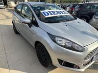 Usata Ford Fiesta Business Edition 75 CV (55 kW) 2015 Grigio Berlina
