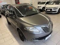 Usata Lancia Ypsilon Gold 95 CV (69 kW) 2015 Grigio pietra metallizzato Utilitaria