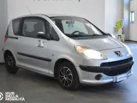 Usata Peugeot 1007 68 CV (50 kW) 2005 Argento Monovolume