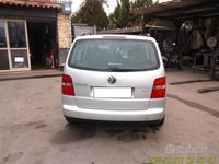 usata VW Touran 7 POSTI *GANCIO TRAINO* 2004