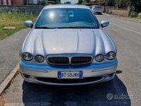 Usata Jaguar X-type 230 CV (169 kW) 2001 Grigio Berlina