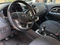 Usado Kia Rio 77 CV (56 kW) 2017 Negro Berlina