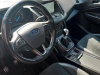 Usata Ford Kuga 150 CV (110 kW) 2017 Grigio SUV