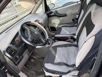 Usata Opel Zafira Elegance 101 CV (74 kW) 2001 Nero Monovolume