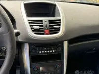 Usata Peugeot 207 90 CV (66 kW) 2007 Blu Berlina