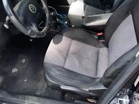 Usata VW Golf IV 101 CV (74 kW) 2002 Nero Utilitaria